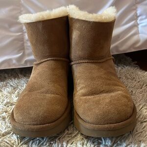 Ugg Mini Bailey Bow Boot II in Tan color, size 7.